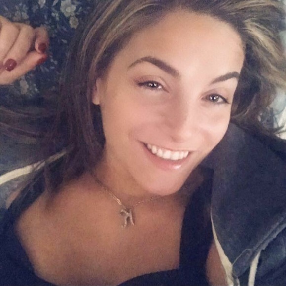 Meet your Posher, Annmarie - Picture 1 of 1